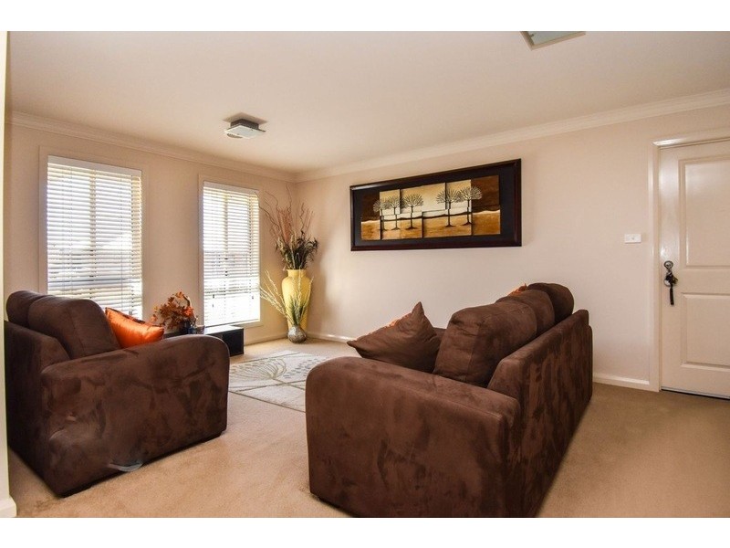 19 Isaac Drive, Orange NSW 2800