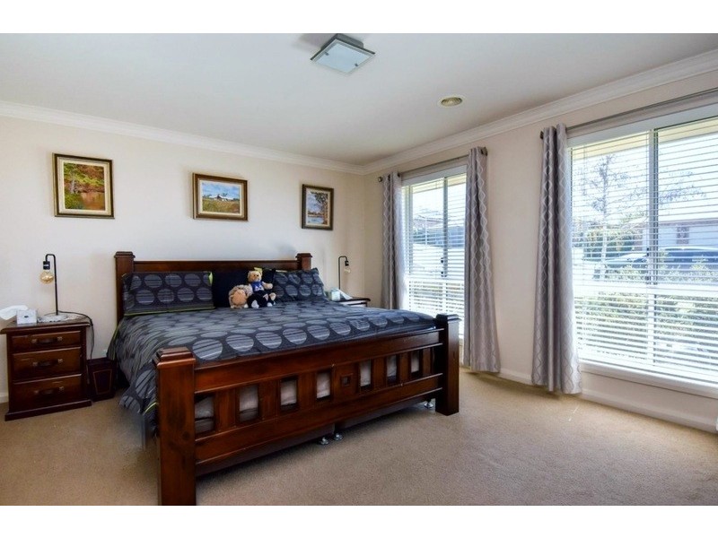 19 Isaac Drive, Orange NSW 2800