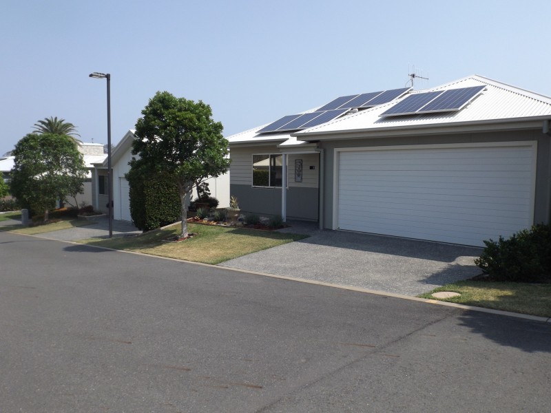 8 Southern Ocean Street, Lake Cathie NSW 2445