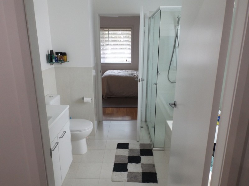 8 Southern Ocean Street, Lake Cathie NSW 2445