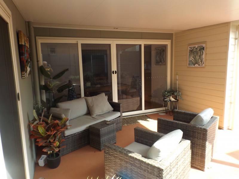 8 Southern Ocean Street, Lake Cathie NSW 2445