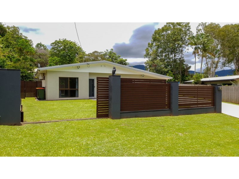 1/7 Academy Close, White Rock QLD 4868