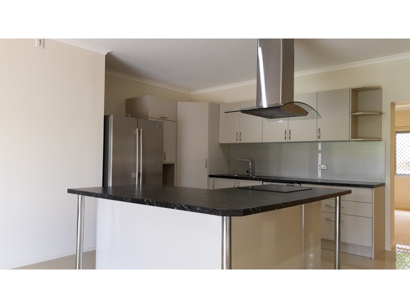 1/7 Academy Close, White Rock QLD 4868