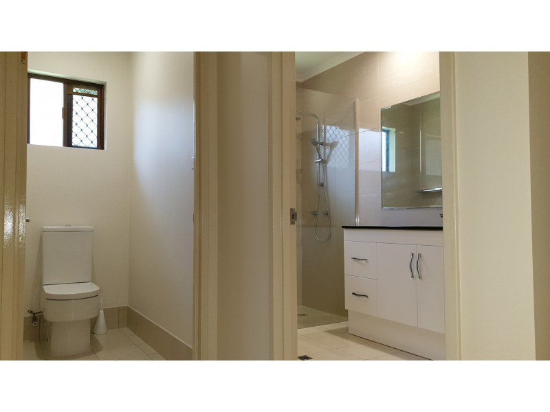 1/7 Academy Close, White Rock QLD 4868