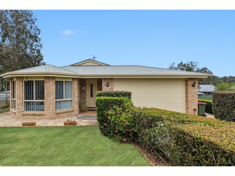 18 Warralong Street, Coomba Park NSW 2428