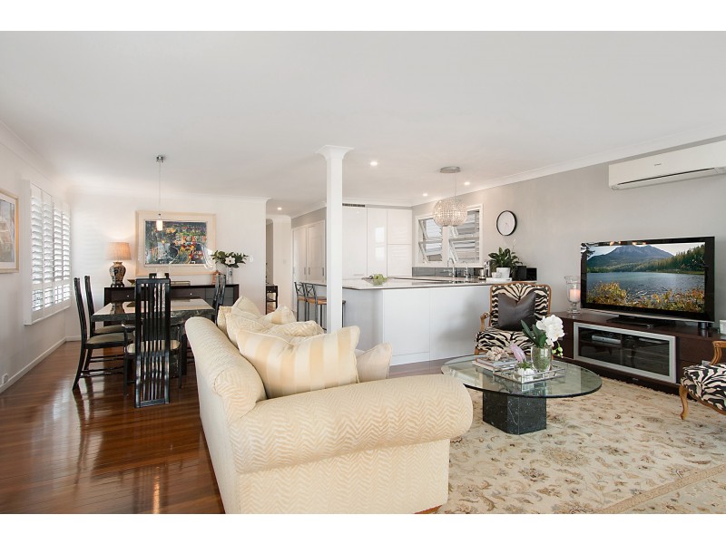 75 Nelson Parade, Manly QLD 4179