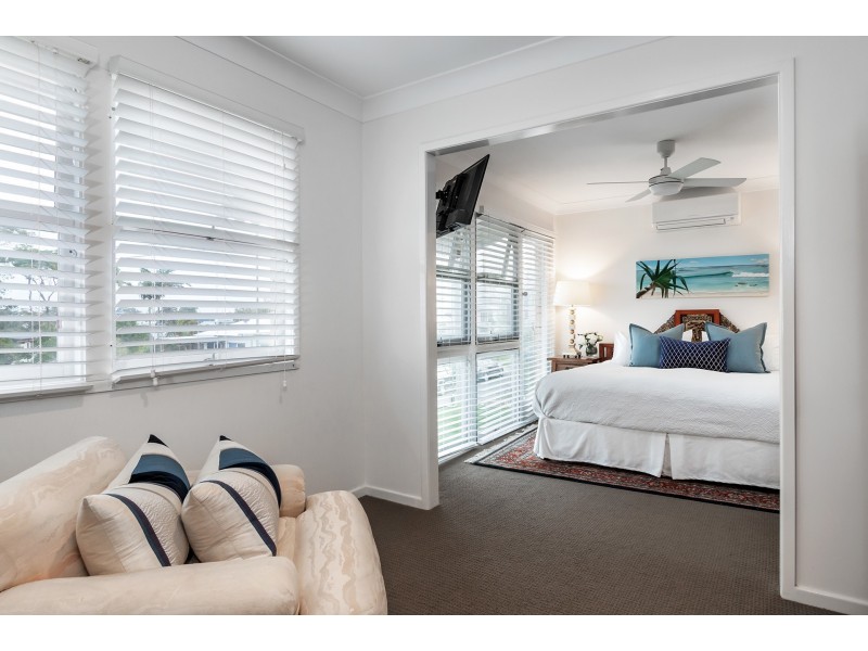 75 Nelson Parade, Manly QLD 4179