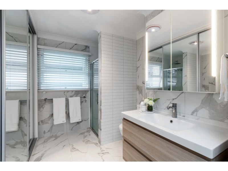 75 Nelson Parade, Manly QLD 4179
