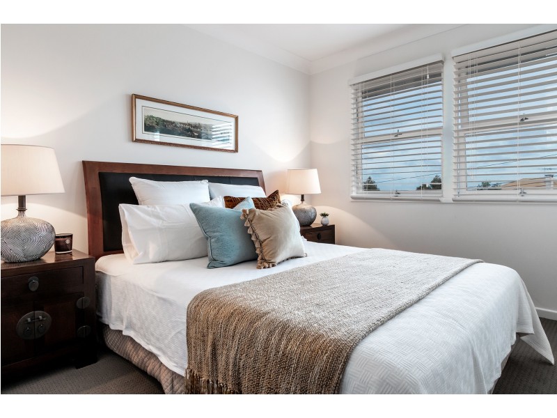 75 Nelson Parade, Manly QLD 4179