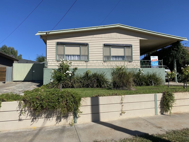 5 Manning Avenue, California Gully VIC 3556