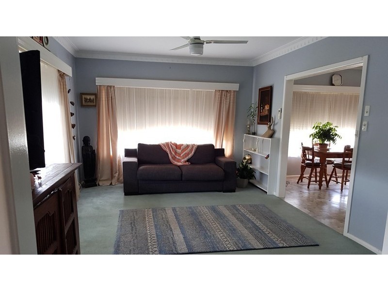 5 Manning Avenue, California Gully VIC 3556