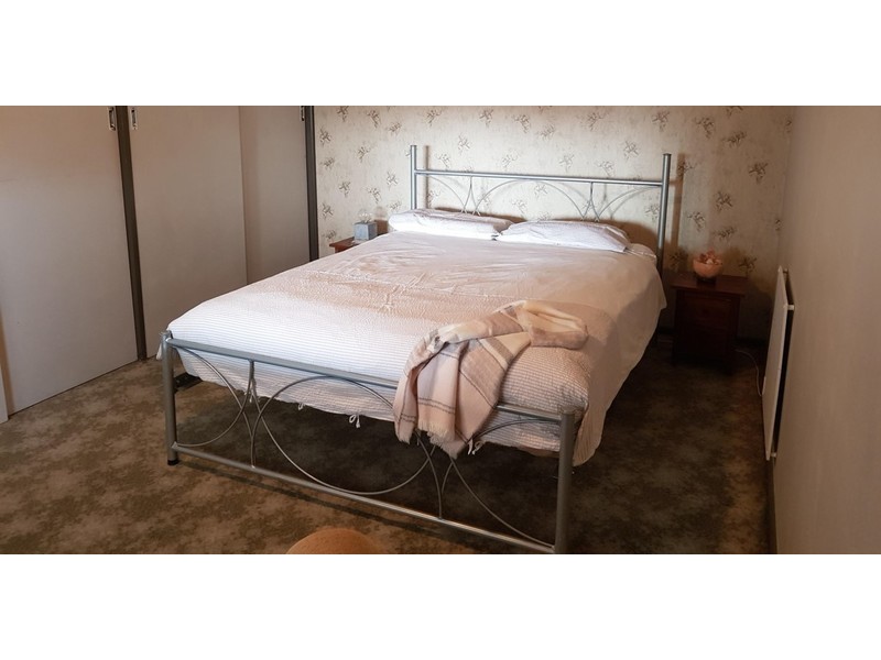 5 Manning Avenue, California Gully VIC 3556