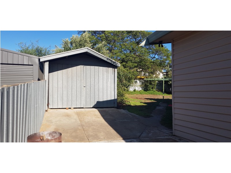 5 Manning Avenue, California Gully VIC 3556