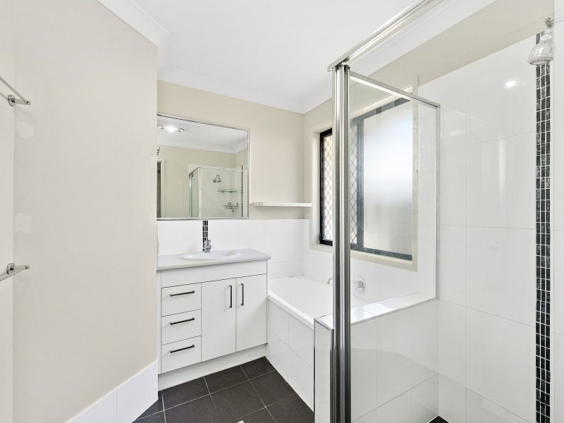12 Alabaster Drive, Logan Reserve QLD 4133
