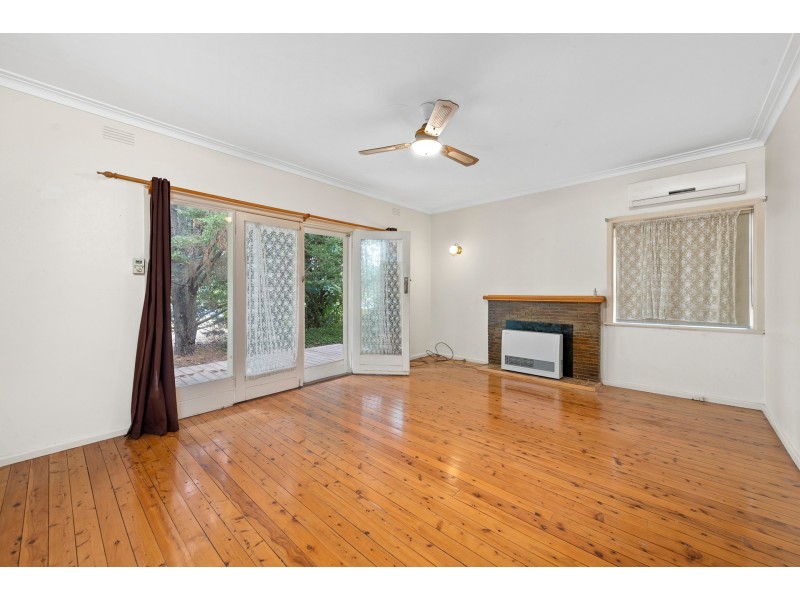 393 Nowland Avenue, Lavington NSW 2641