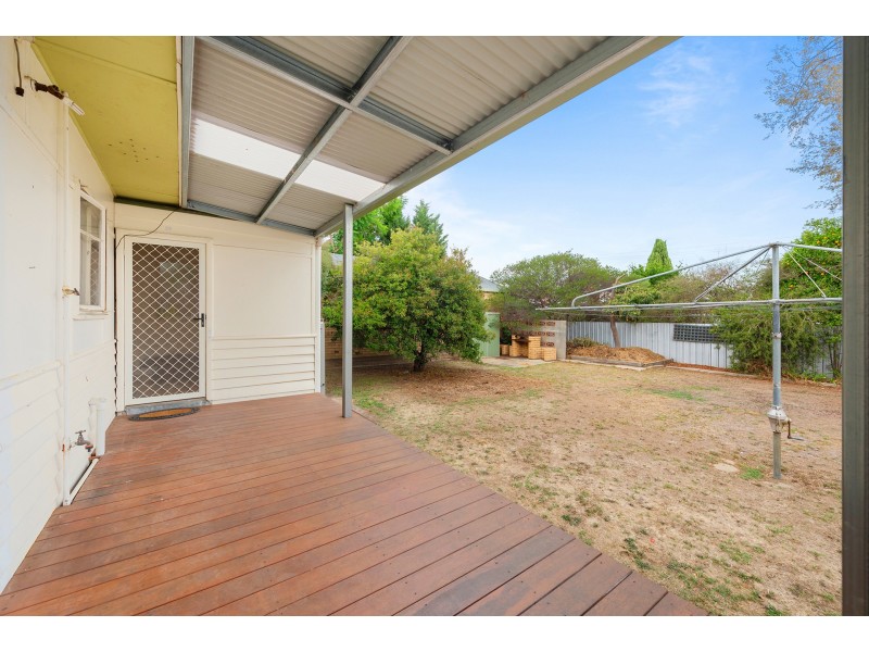 393 Nowland Avenue, Lavington NSW 2641