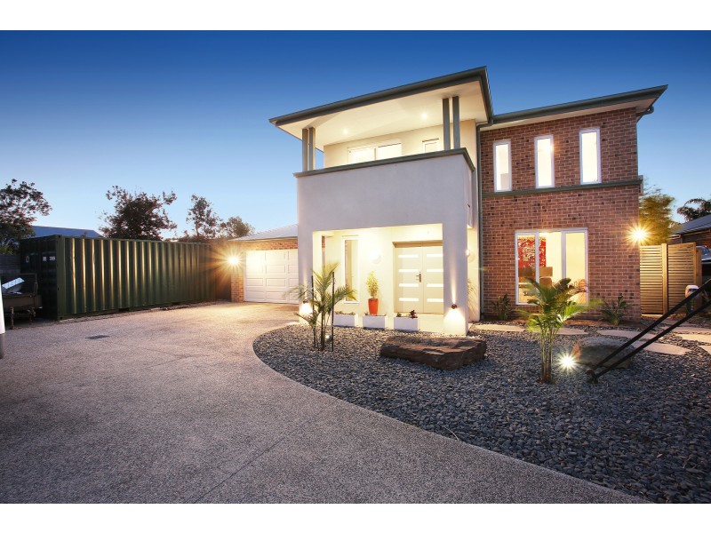 18 Moonlight Mews, Safety Beach VIC 3936