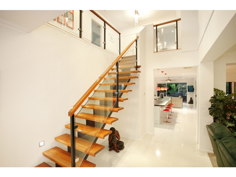 18 Moonlight Mews, Safety Beach VIC 3936