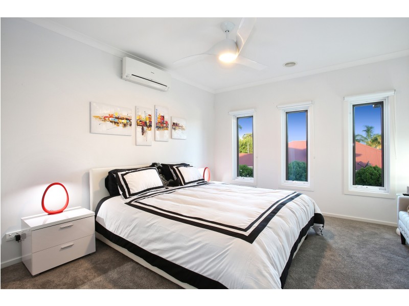 18 Moonlight Mews, Safety Beach VIC 3936