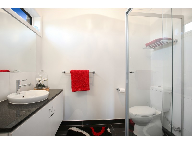 18 Moonlight Mews, Safety Beach VIC 3936