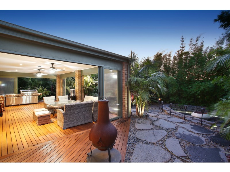 18 Moonlight Mews, Safety Beach VIC 3936