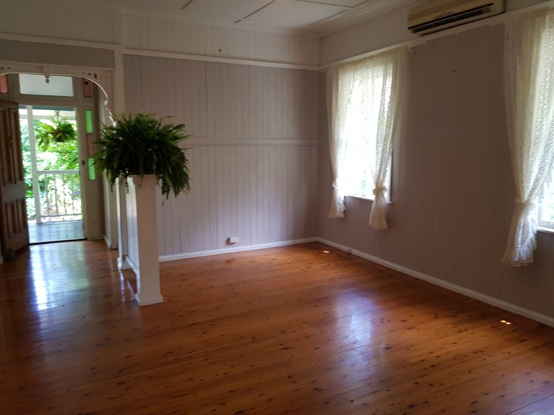 28 Richard Street, Esk QLD 4312