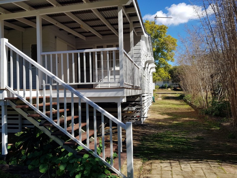 28 Richard Street, Esk QLD 4312