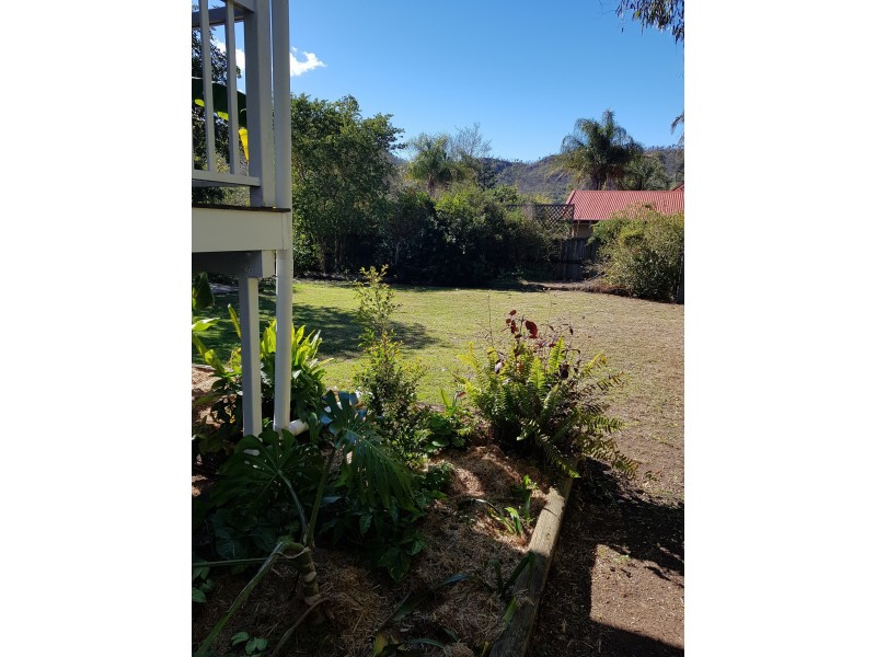 28 Richard Street, Esk QLD 4312