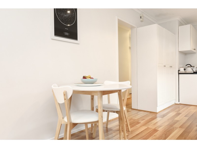 2/31 The Esplanade, Maribyrnong VIC 3032