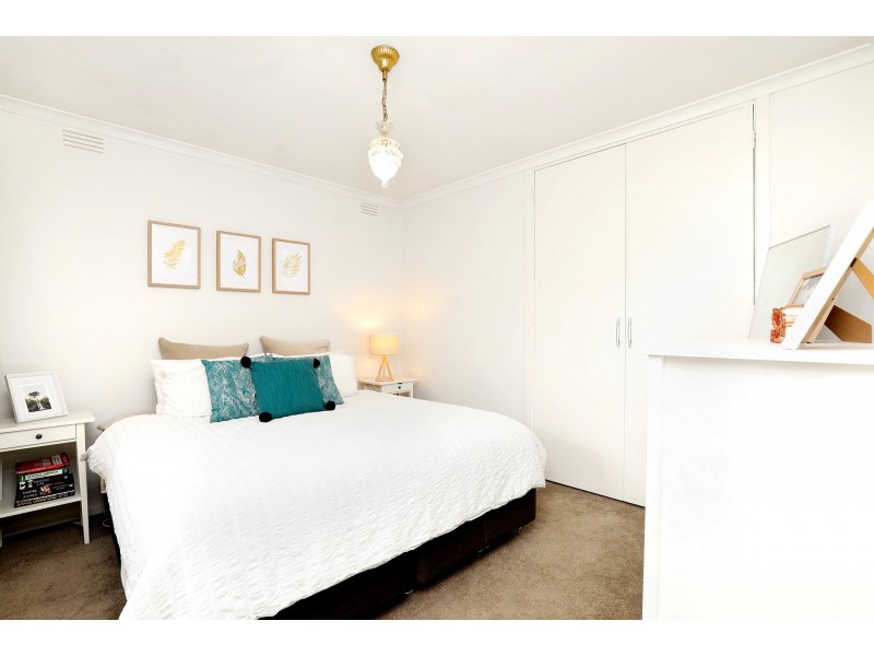 2/31 The Esplanade, Maribyrnong VIC 3032