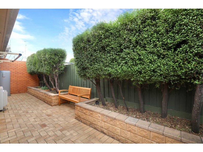 2/31 The Esplanade, Maribyrnong VIC 3032