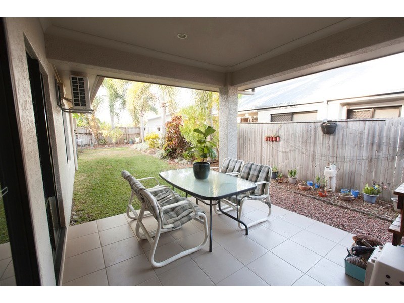 16 Oakville Parade, Smithfield QLD 4878