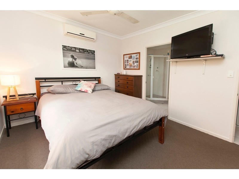 16 Oakville Parade, Smithfield QLD 4878