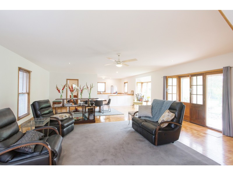 109 Canterbury Street, Brown Hill VIC 3350