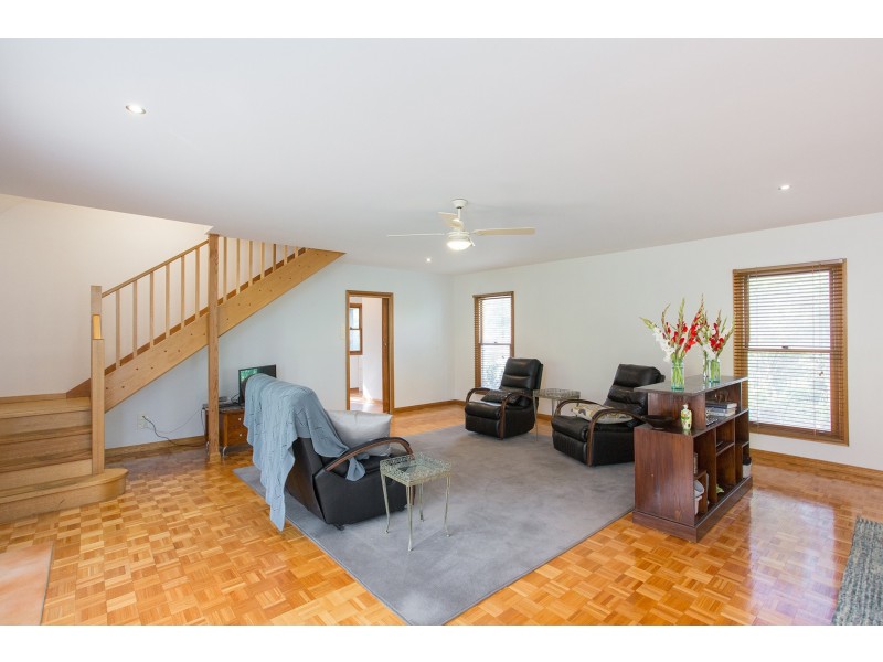 109 Canterbury Street, Brown Hill VIC 3350