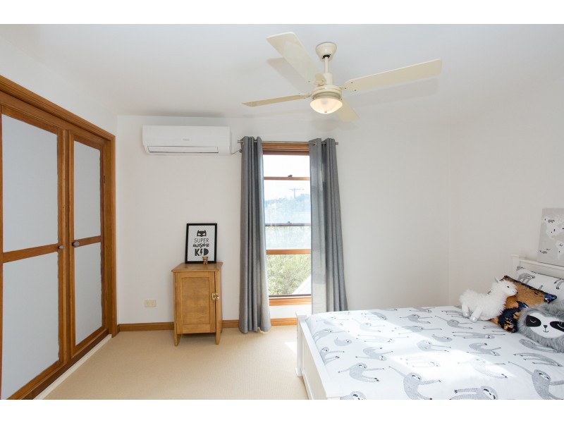 109 Canterbury Street, Brown Hill VIC 3350