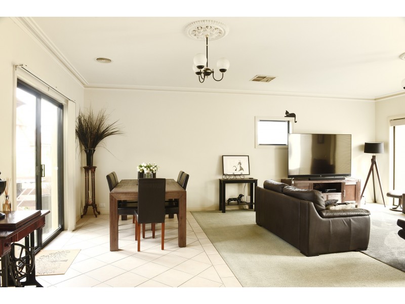 2/443 Hargreaves Street, Bendigo VIC 3550