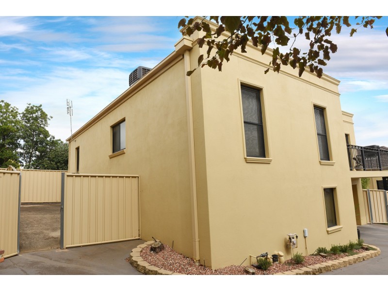 2/443 Hargreaves Street, Bendigo VIC 3550