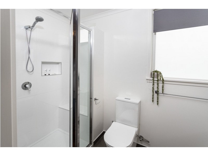 33 Cameron Avenue, Shepparton VIC 3630