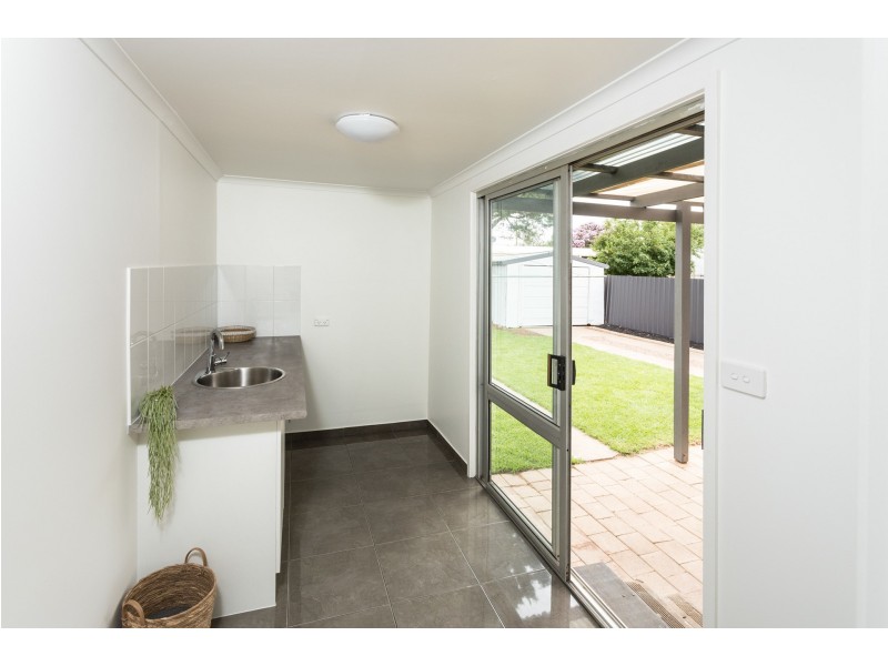 33 Cameron Avenue, Shepparton VIC 3630