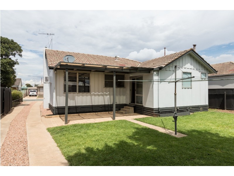 33 Cameron Avenue, Shepparton VIC 3630