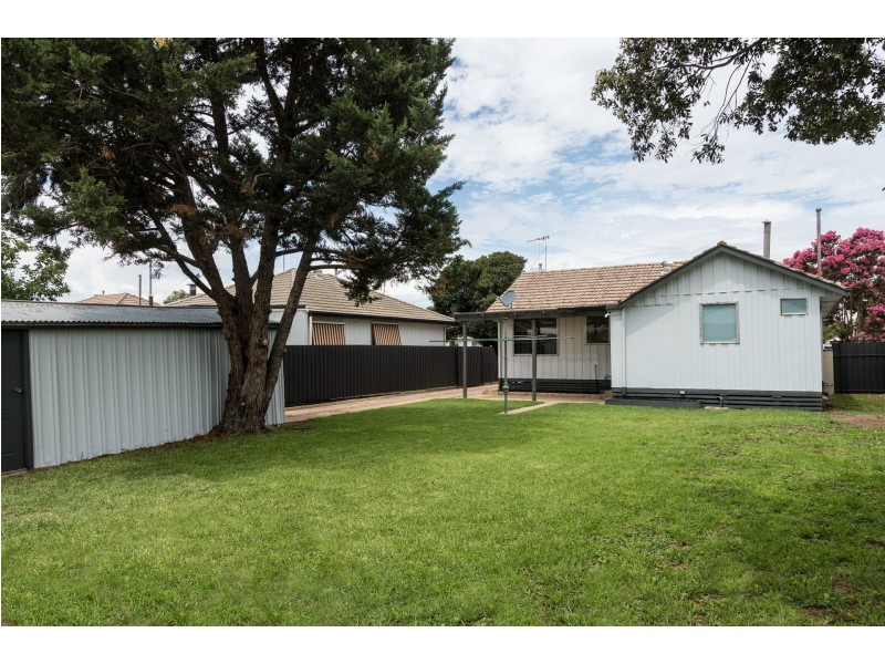 33 Cameron Avenue, Shepparton VIC 3630