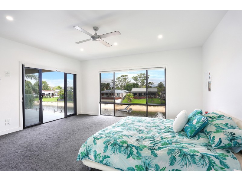 Broadbeach Waters QLD 4218