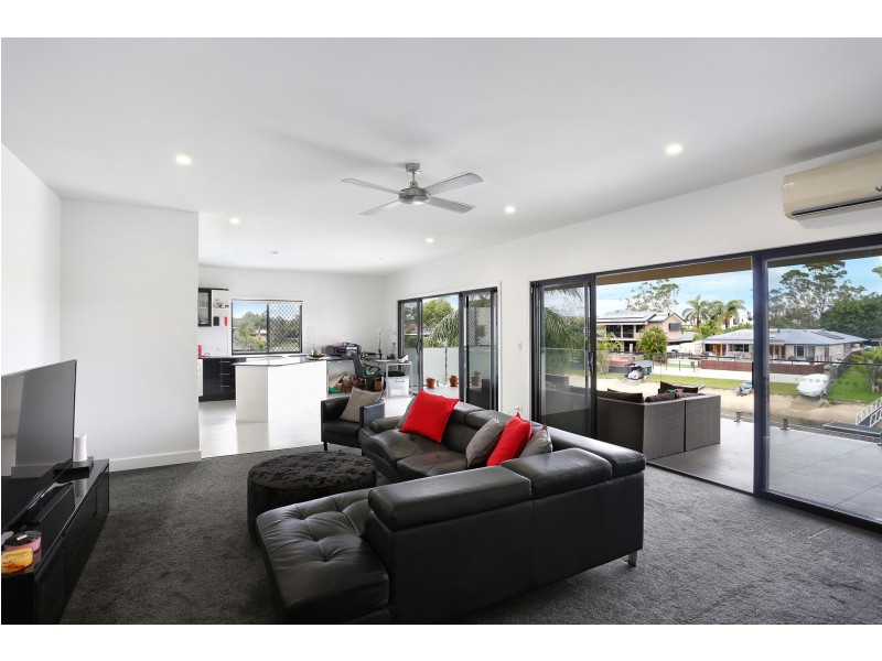 Broadbeach Waters QLD 4218