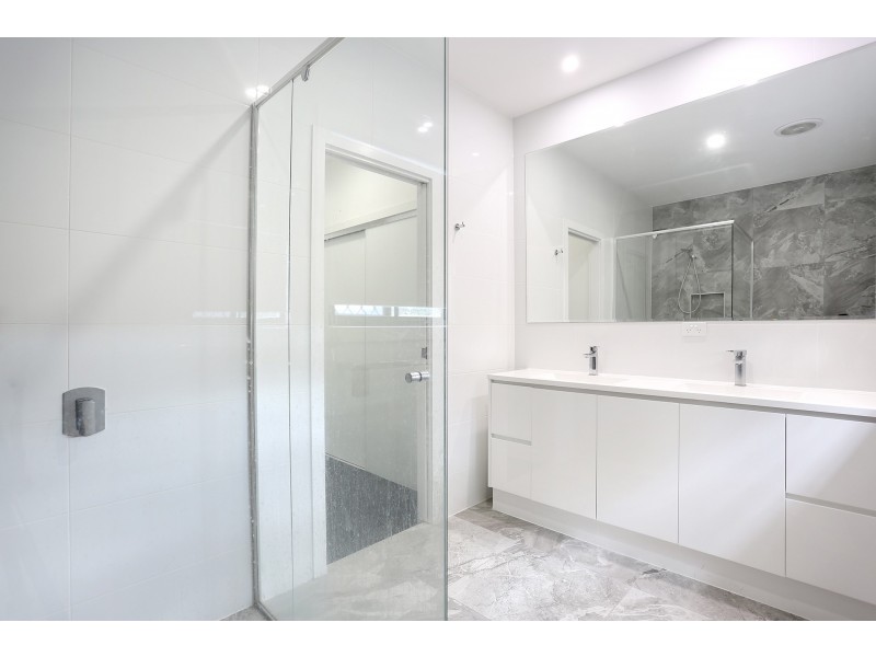 Broadbeach Waters QLD 4218