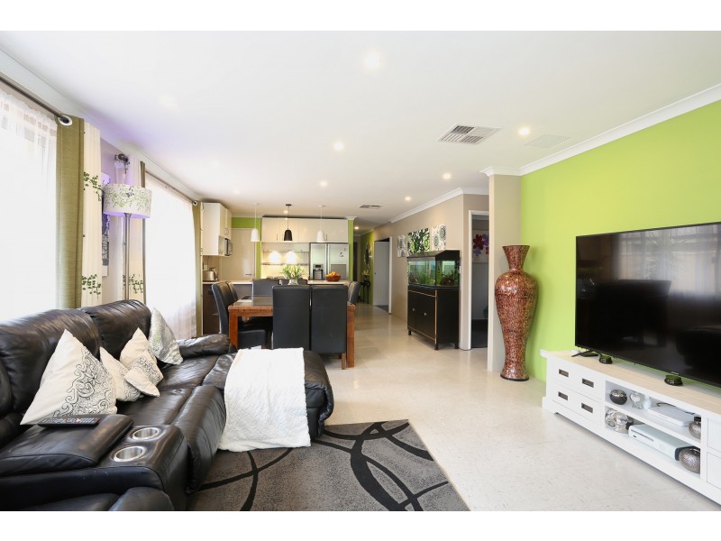 24B Terrigal Way, Armadale WA 6112