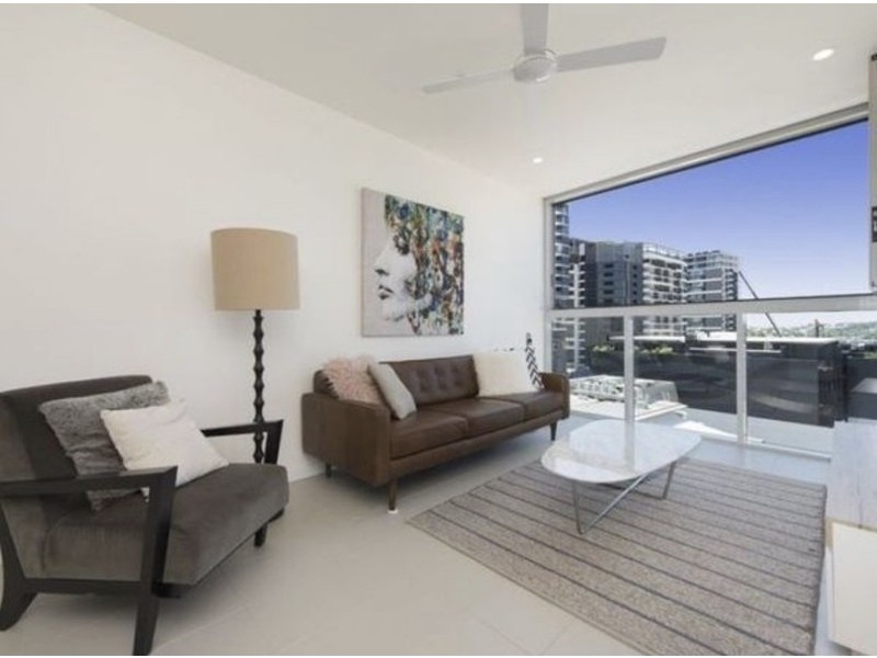 10906/88 Doggett Street, Newstead QLD 4006
