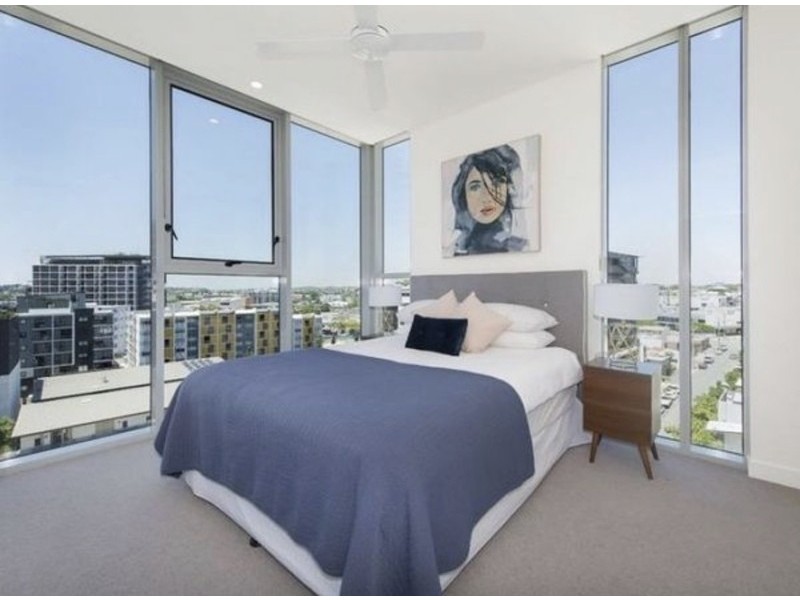 10906/88 Doggett Street, Newstead QLD 4006