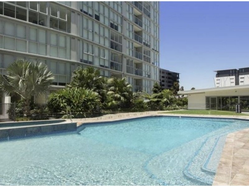 10906/88 Doggett Street, Newstead QLD 4006