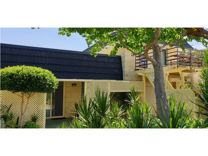 4 Karrul Way, Greenfields WA 6210